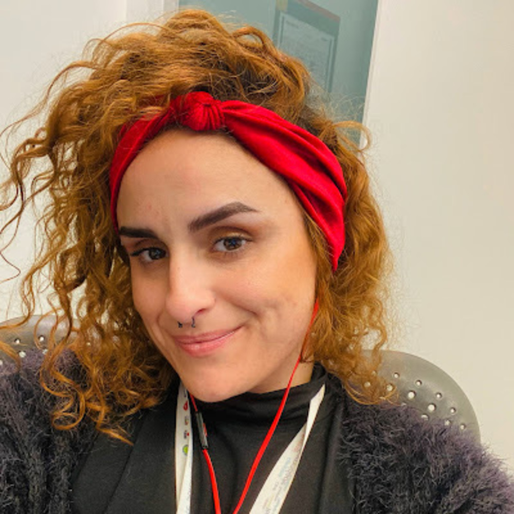 Meet your Posher, Nicolli karolini